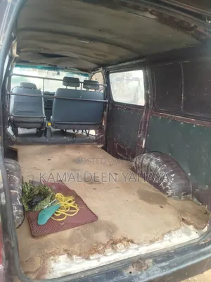 Toyota HiAce 2004 Brown