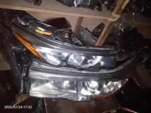 Headlights Toyota Highlander 2015 Set Available