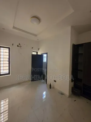 2bdrm Townhouse / Terrace in Omole Phase2 for rent