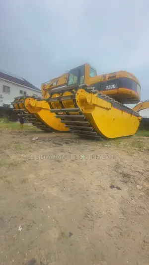Caterpillar Swamp Buggy 320 CL Foreign Used 4 Sale. Price: 450M Naira