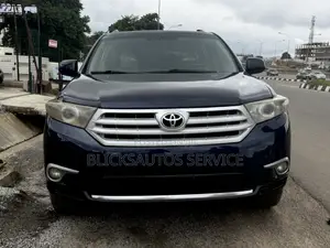 Toyota Highlander Limited 3.5l 4WD 2013 Blue
