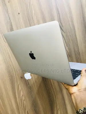 Laptop Apple MacBook Pro 2019 16GB Intel Core i7 SSD 512GB