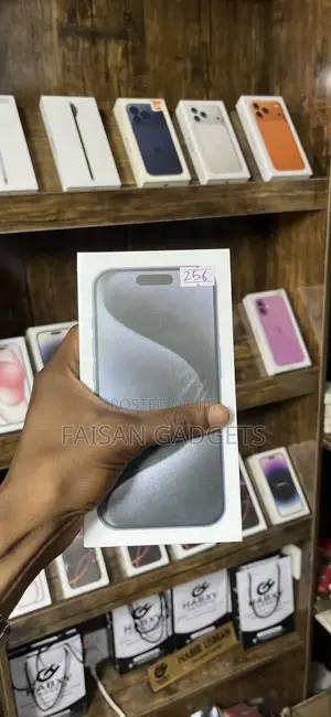 New Apple iPhone 15 Pro Max 256 GB Blue