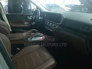 New Mercedes-Benz GLS-Class 2025 White