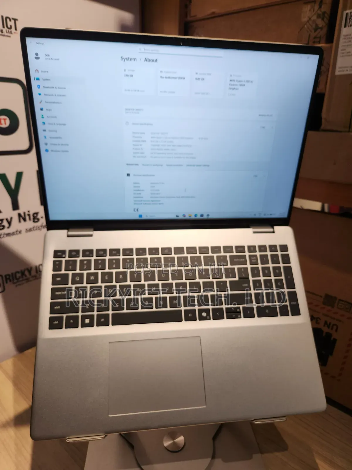 Laptop Dell 8GB AMD Ryzen 5 SSD 256GB