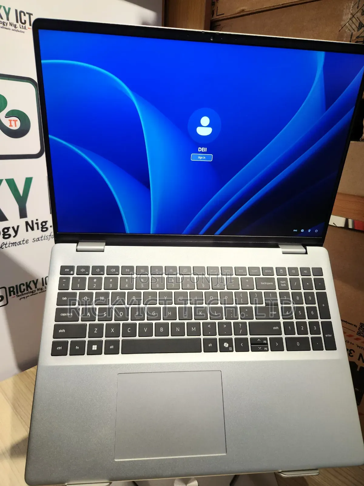 Laptop Dell 8GB AMD Ryzen 5 SSD 256GB
