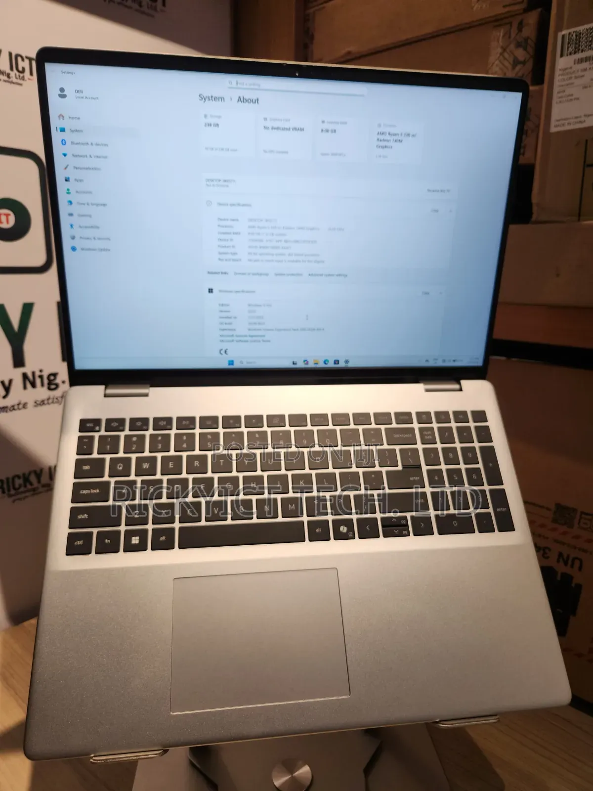 Laptop Dell 8GB AMD Ryzen 5 SSD 256GB