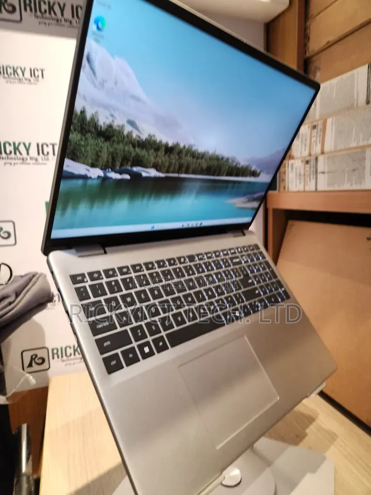 Laptop Dell 8GB AMD Ryzen 5 SSD 256GB