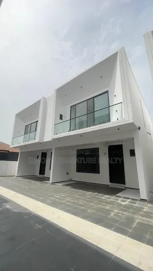 4bdrm Duplex in Ikota for sale
