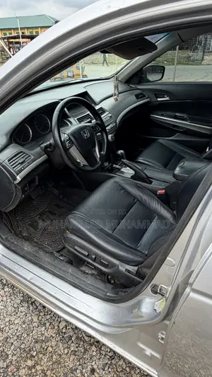 Honda Accord 2010 Silver