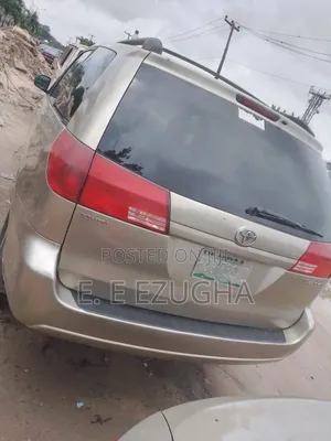 Toyota Sienna 2005 Gold