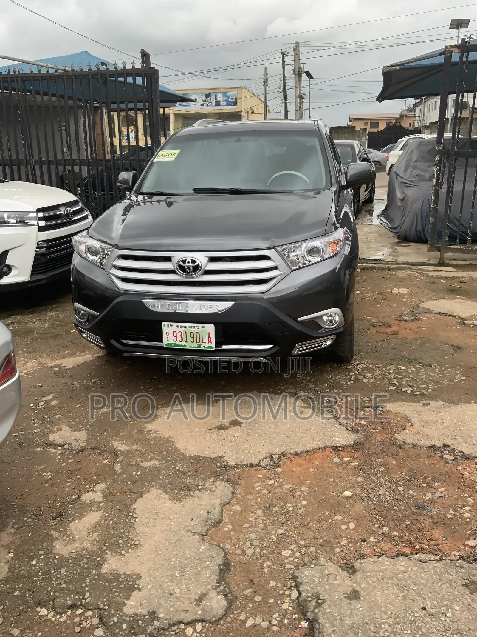Toyota Highlander Limited 2012 Gray