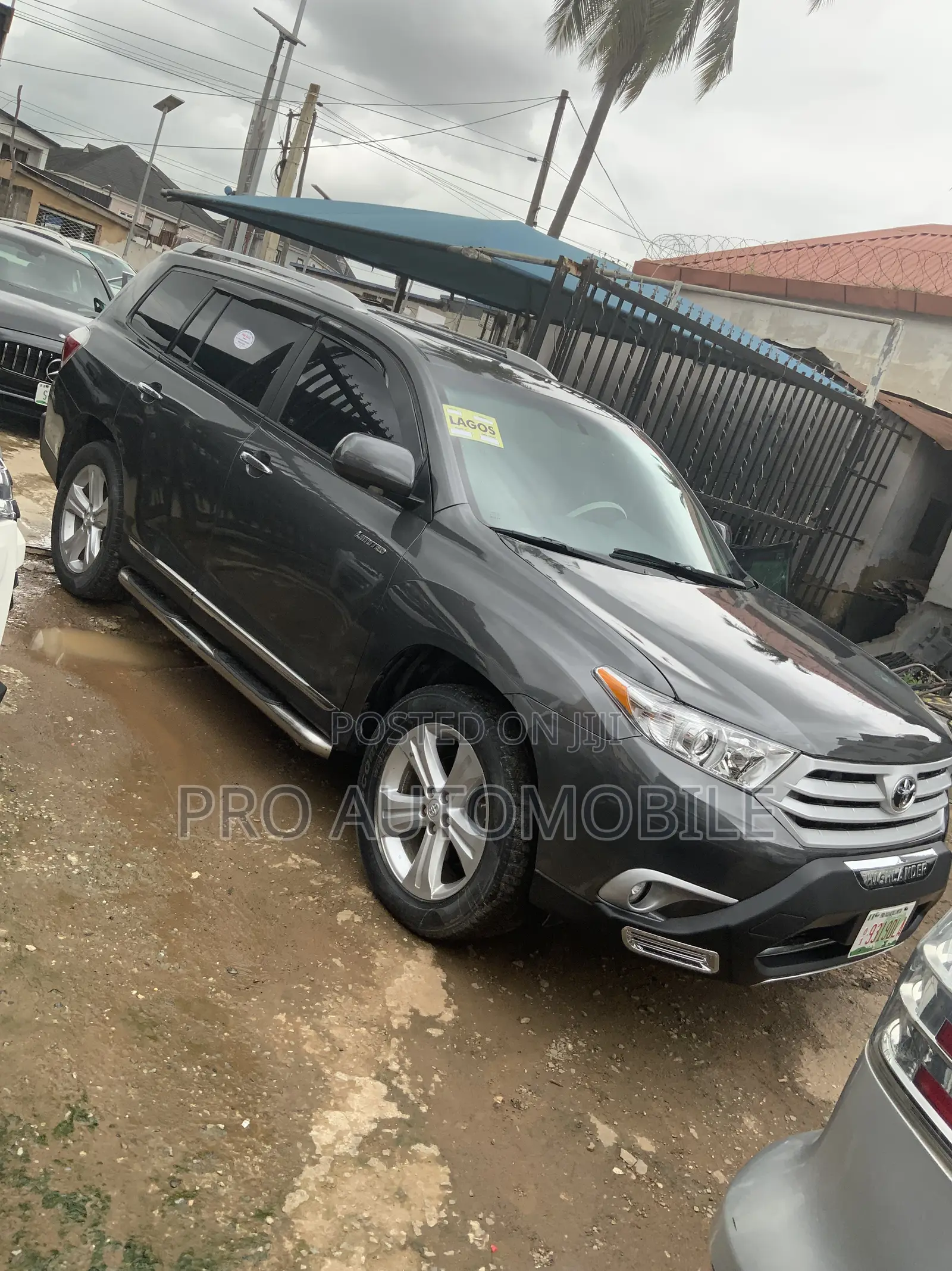 Toyota Highlander Limited 2012 Gray