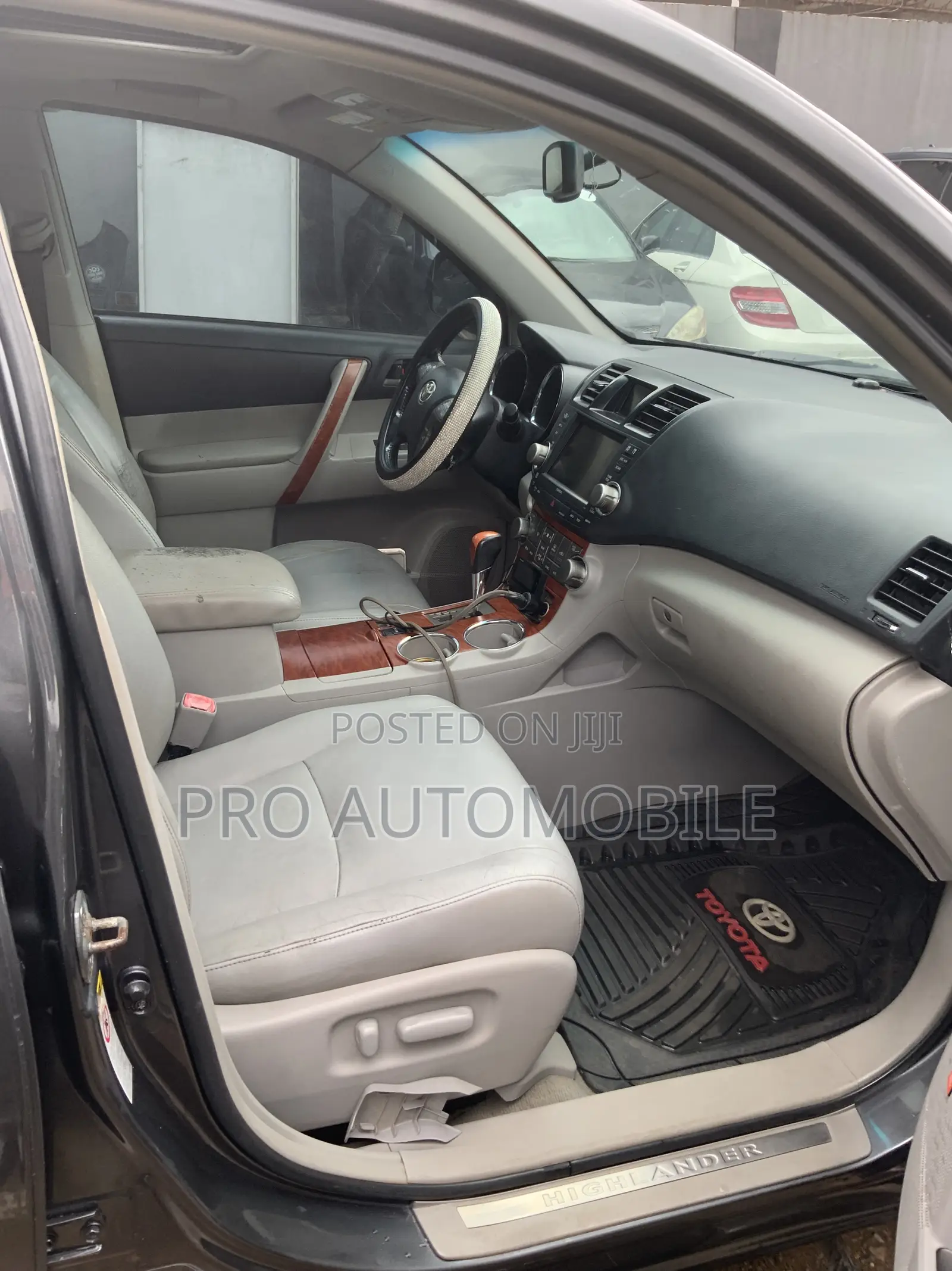 Toyota Highlander Limited 2012 Gray