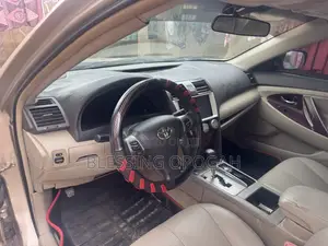 Toyota Camry LE 4dr Sedan (2.4L 4cyl 5A) 2009 Gold