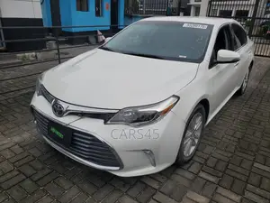 Toyota Avalon 2013 White
