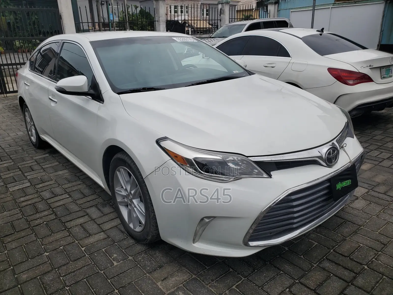 Toyota Avalon 2013 White