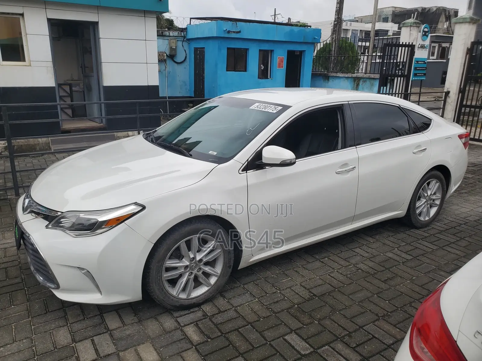 Toyota Avalon 2013 White