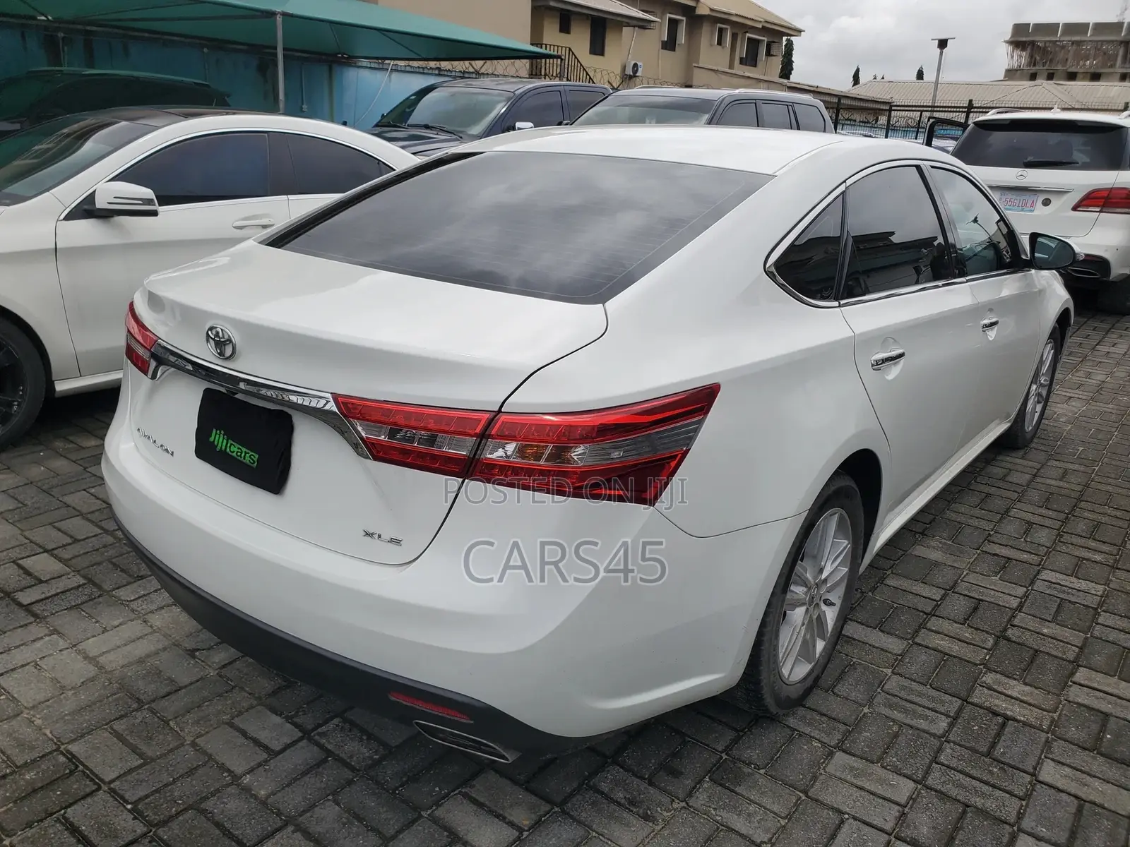 Toyota Avalon 2013 White
