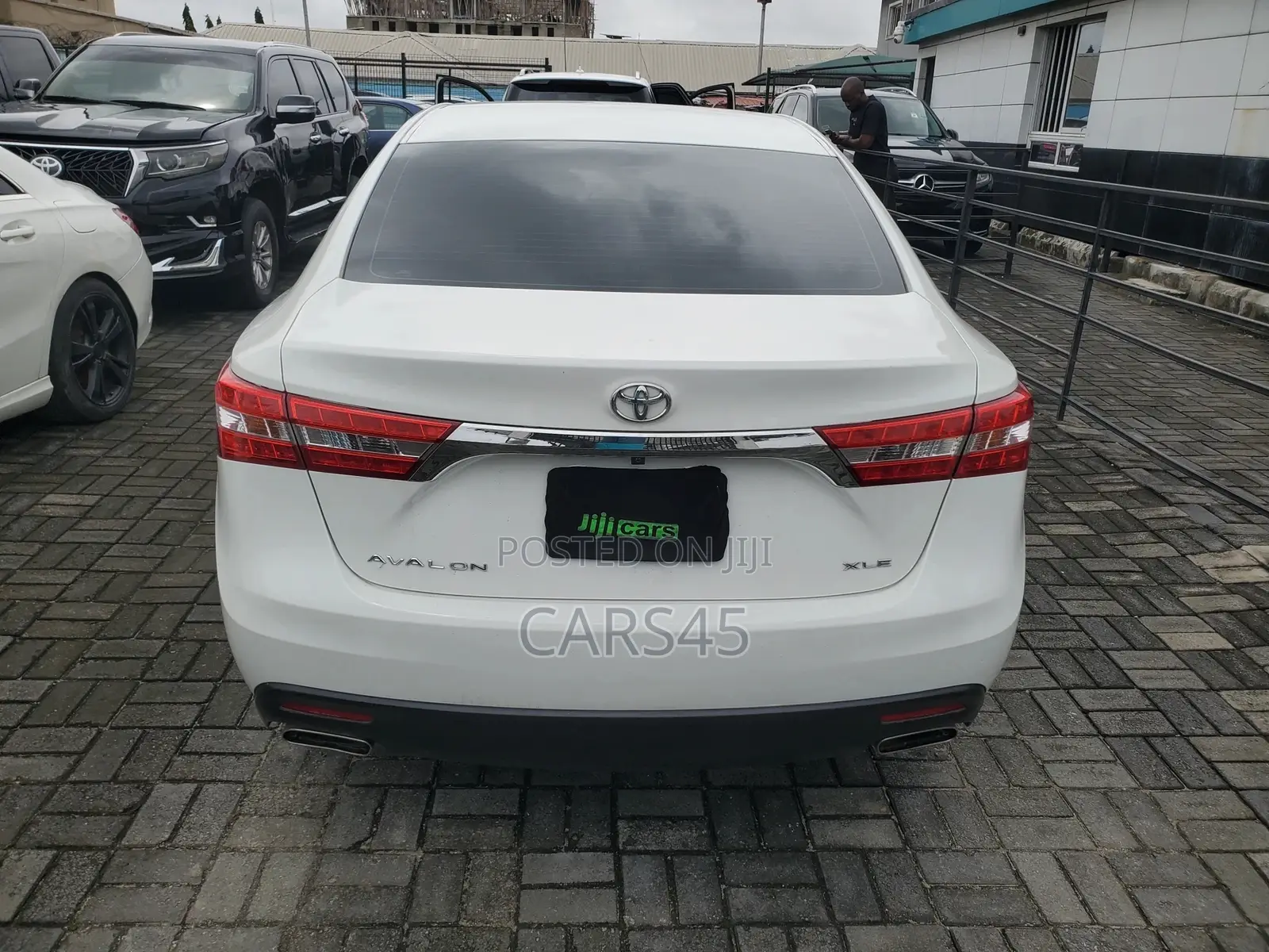 Toyota Avalon 2013 White