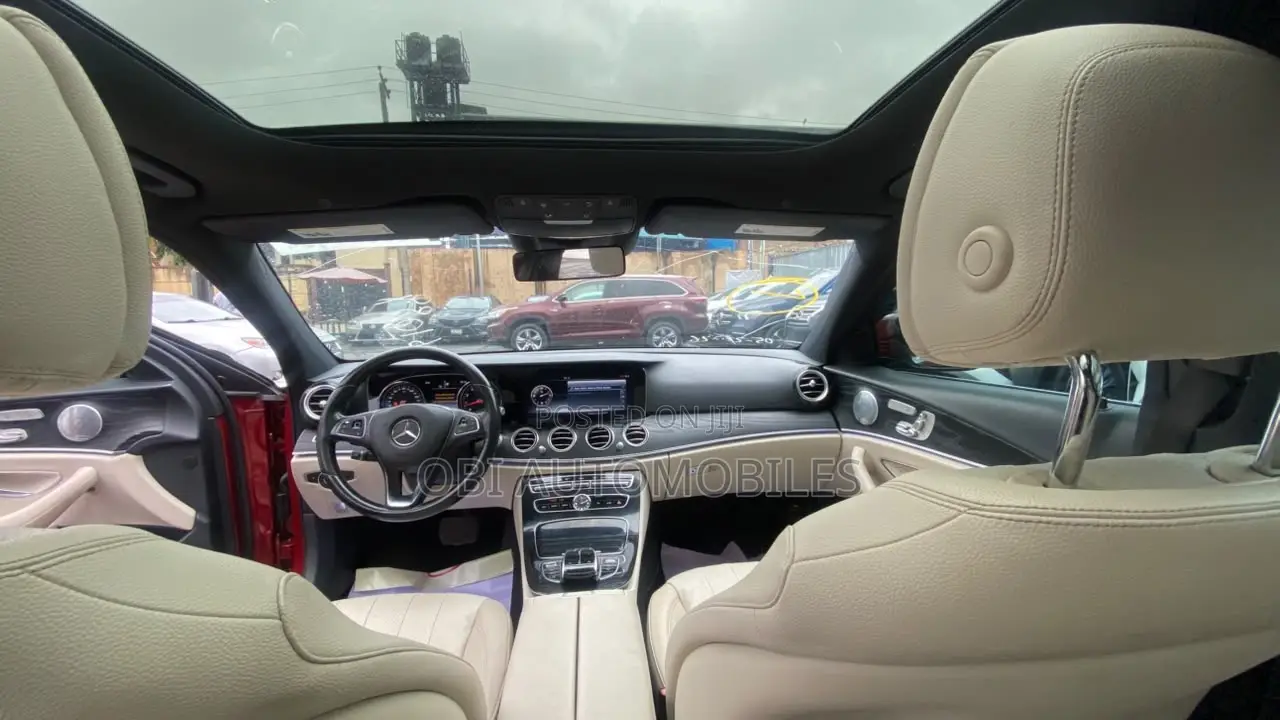 Mercedes-Benz E300 2017 Red