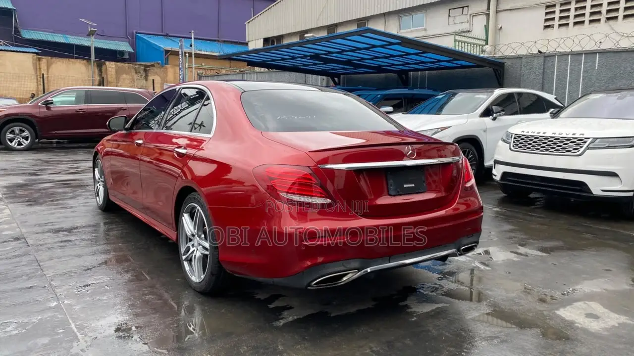 Mercedes-Benz E300 2017 Red