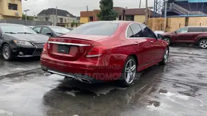 Mercedes-Benz E300 2017 Red