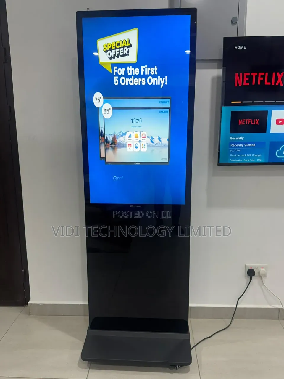 43 Inch Floor Standing Digital Signage Advertising Display Android