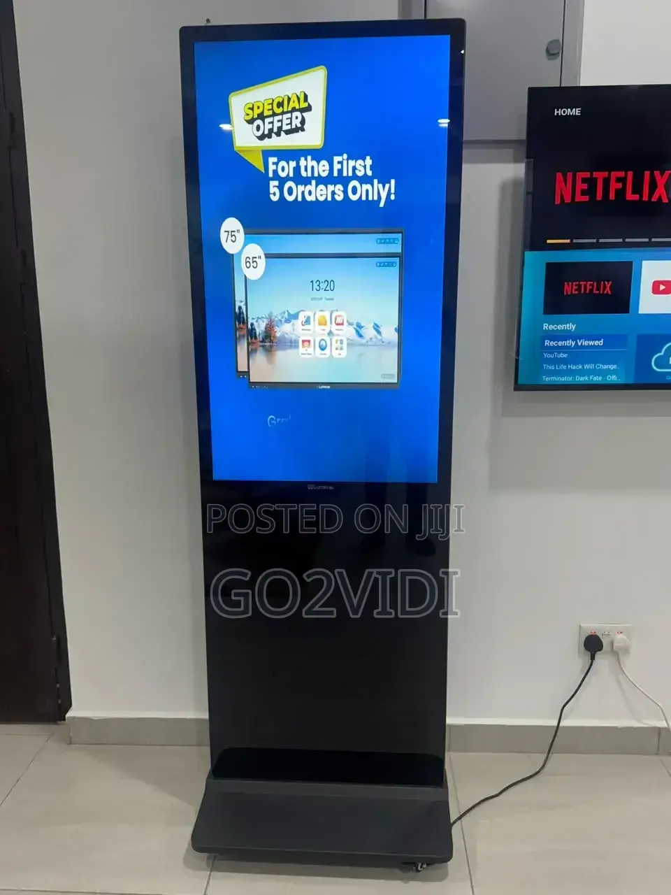43 Inch Floor Standing Digital Signage Advertising Display Android