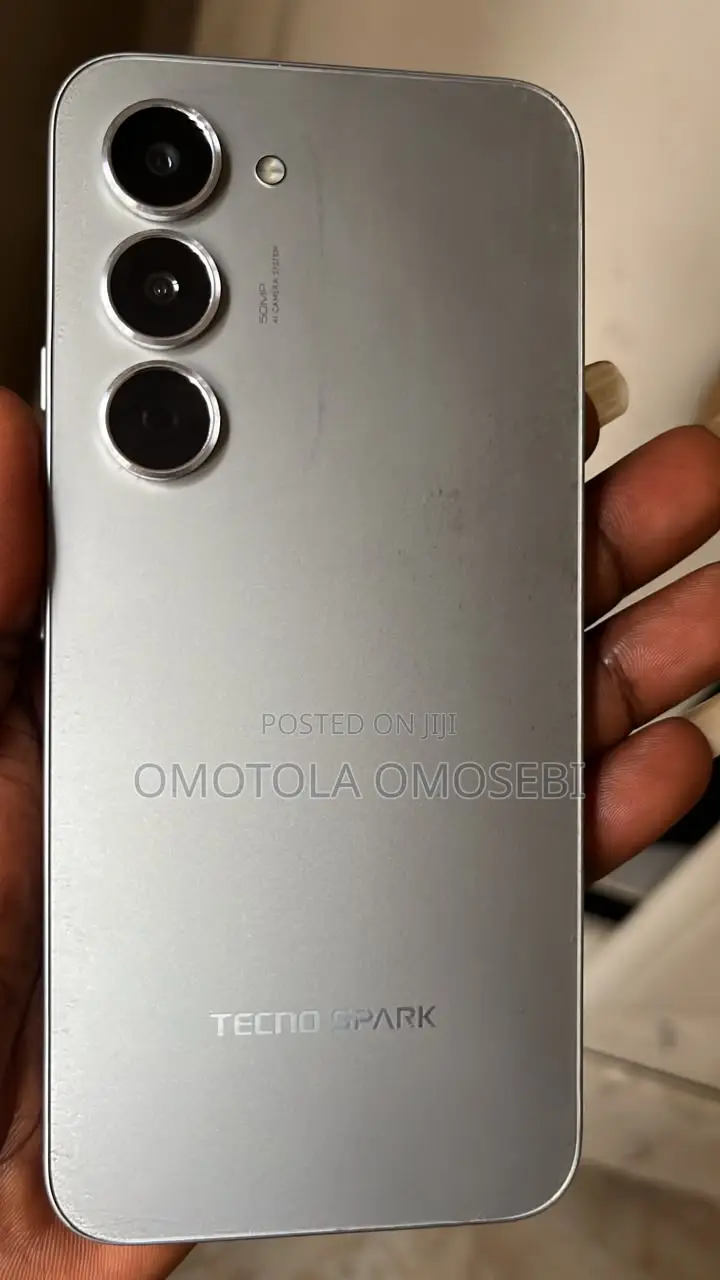 Tecno Spark 40 128 GB Gray