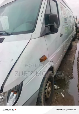 Mercedes-Benz Sprinter 2005 White
