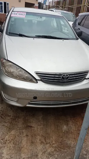 Toyota Camry 2005 Silver