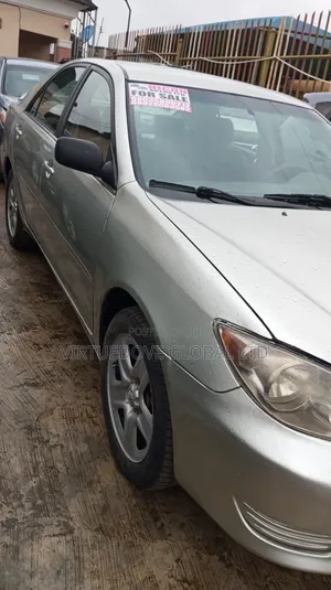 Toyota Camry 2005 Silver