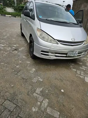 Toyota Previa 2001 Silver