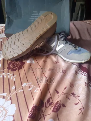 New Balance (NB) Sneakers