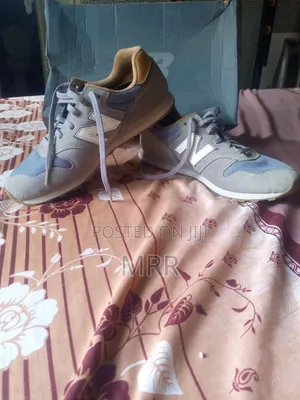 New Balance (NB) Sneakers