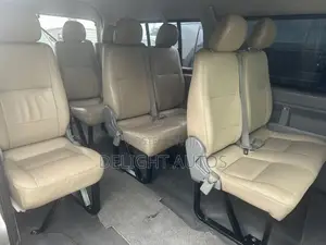 Toyota HiAce 2015 Silver