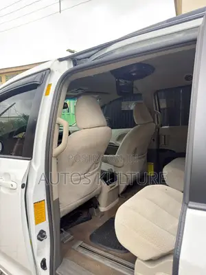 Toyota Sienna LE 8-Passenger 4dr Minivan (3.5L 6cyl 6A) 2014 White