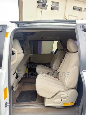 Toyota Sienna LE 8-Passenger 4dr Minivan (3.5L 6cyl 6A) 2014 White
