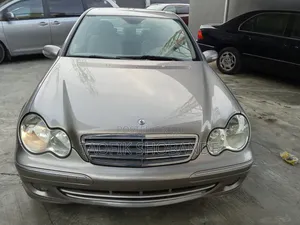 Mercedes-Benz C230 2005 Gold