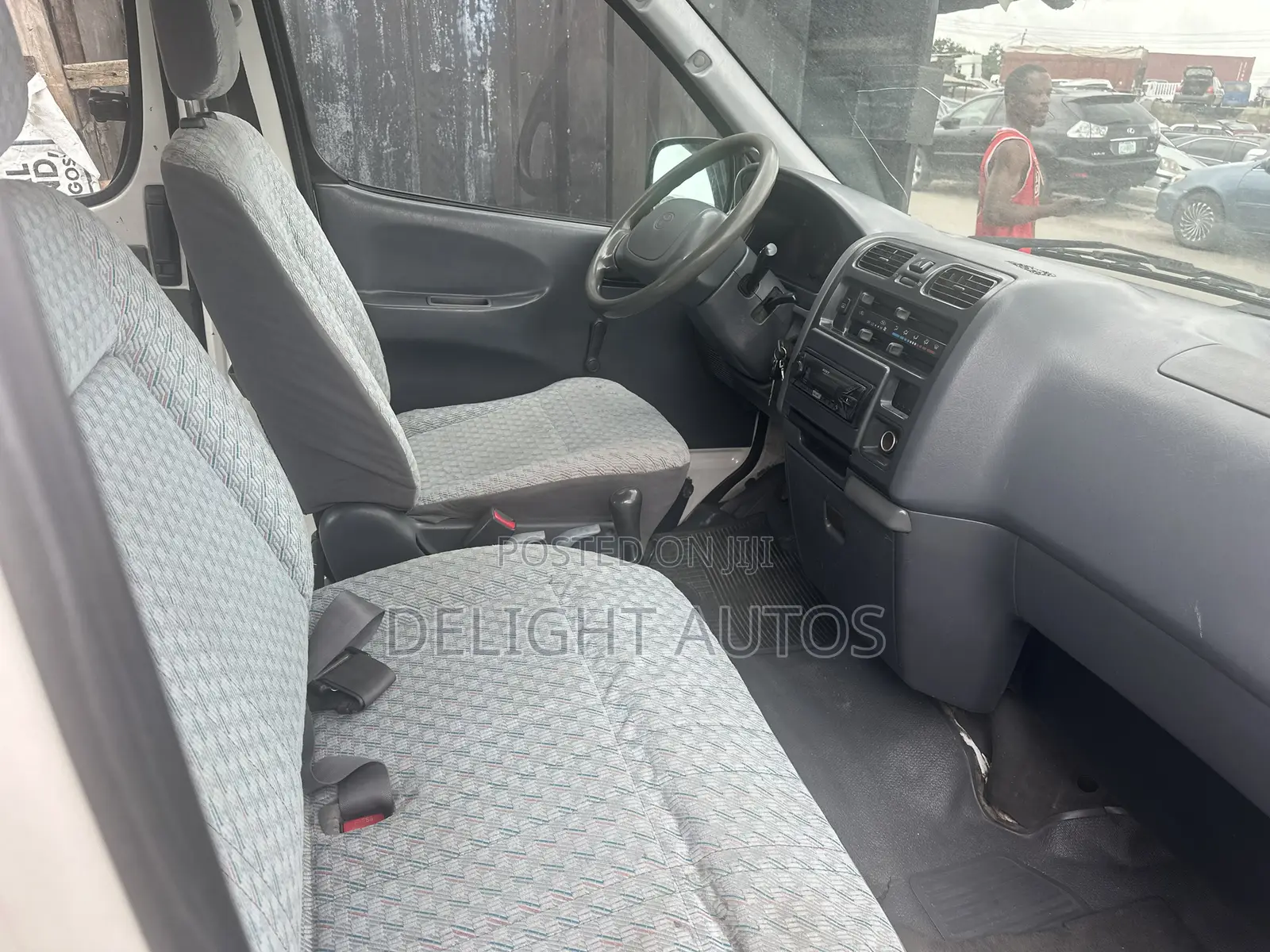 Toyota HiAce 2006 White