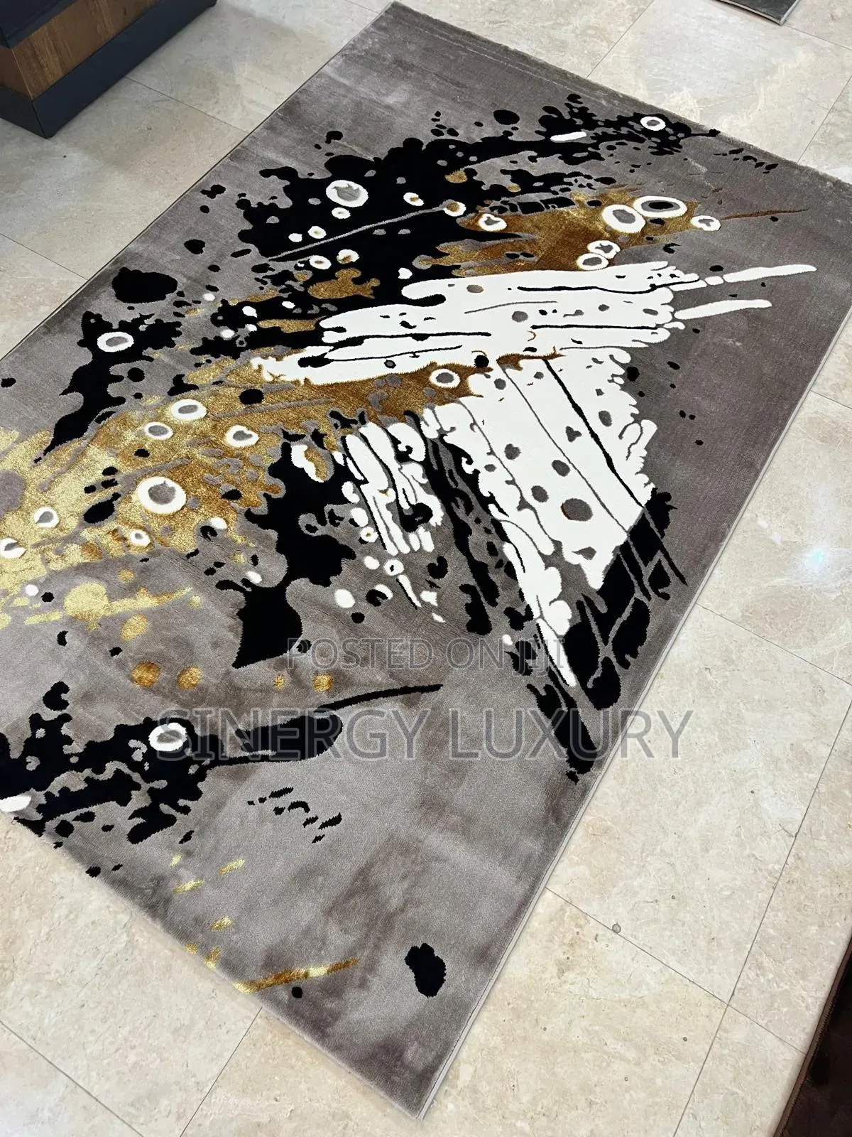 5x7fts Red,gold Anf Black Turkish Center Rug