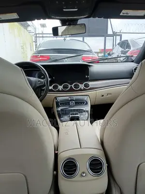 Mercedes-Benz C300 Base 4Matic Sedan AWD (2.0L 4cyl 7A) 2017 Black