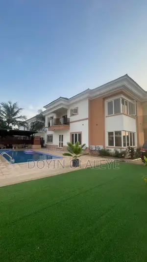 Furnished 5bdrm Duplex in Chevron for sale