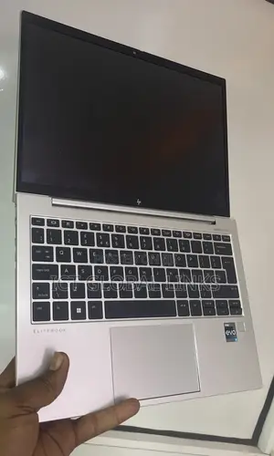 Laptop HP Elitebook 830 G11 16GB Intel Core i5 SSD 256GB