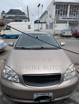 Toyota Corolla 2007 Gold