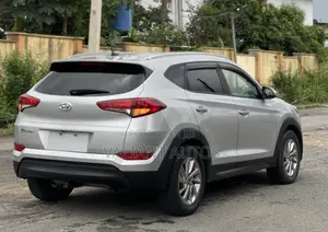 Hyundai Tucson 2016 Silver