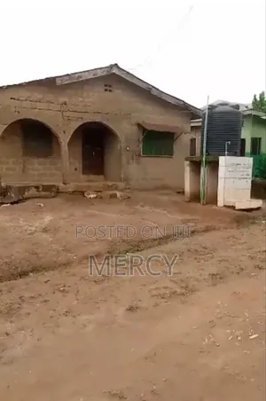 4bdrm Bungalow in Ogun, Agege for sale
