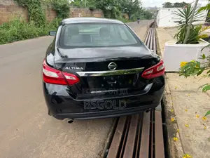 Nissan Altima 2.5 SL 2016 Black