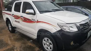 Toyota Hilux 2017 White